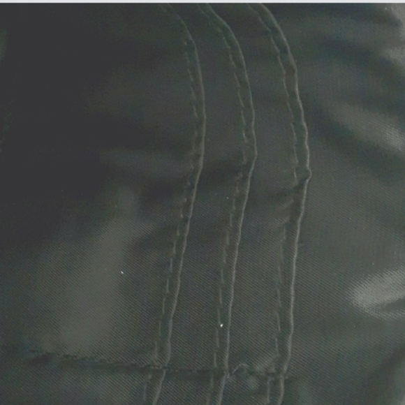 Great Gift! Guess grey nickel faux snakeskin wristlet wallet New - Picture 4 of 7